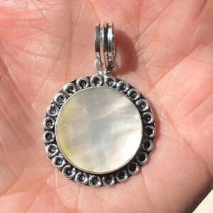 Mother of Pearl 925 Sterling Silver Necklace Pendant NWT